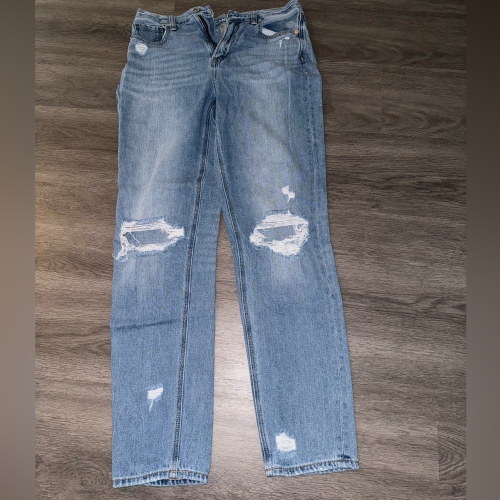 American Eagle Mom Jeans